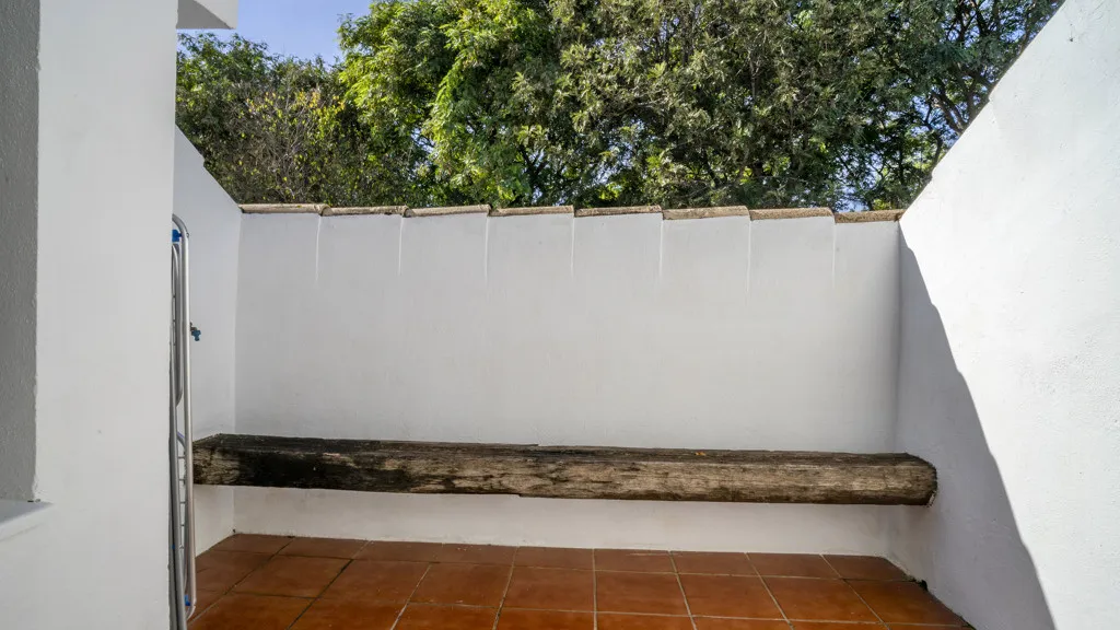 For sale 4 bedrooms chalet in Estepona