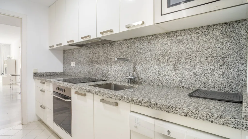 Alcazaba Beach, apartamento de 2 dormitorios en venta