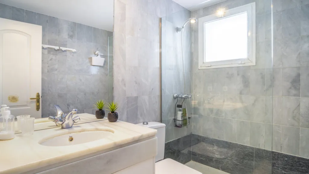 Alcazaba Beach, apartamento de 2 dormitorios en venta