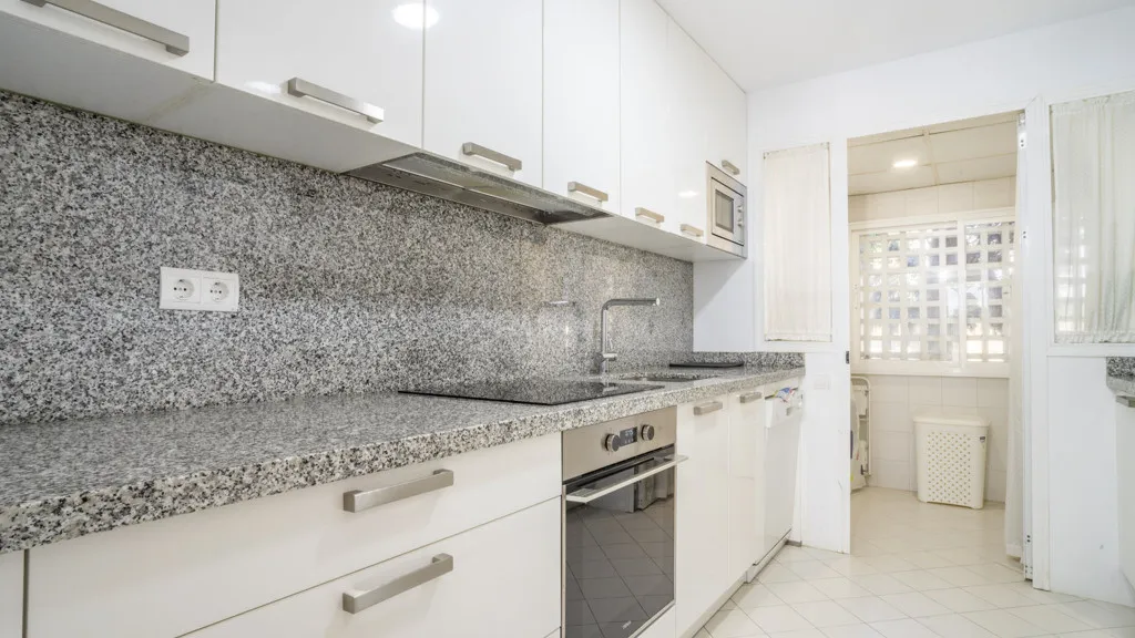 Alcazaba Beach, apartamento de 2 dormitorios en venta