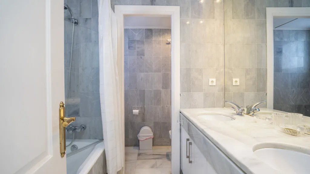 Alcazaba Beach, apartamento de 2 dormitorios en venta