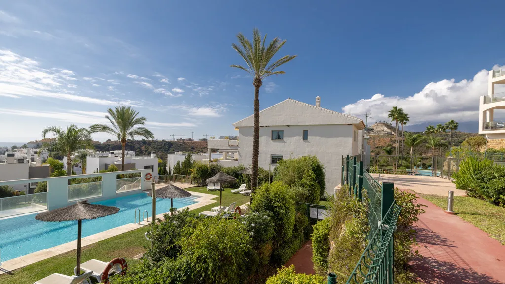 For sale apartment in New Golden Mile