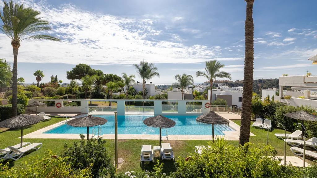 For sale apartment in New Golden Mile