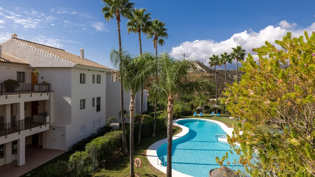 For sale apartment in New Golden Mile