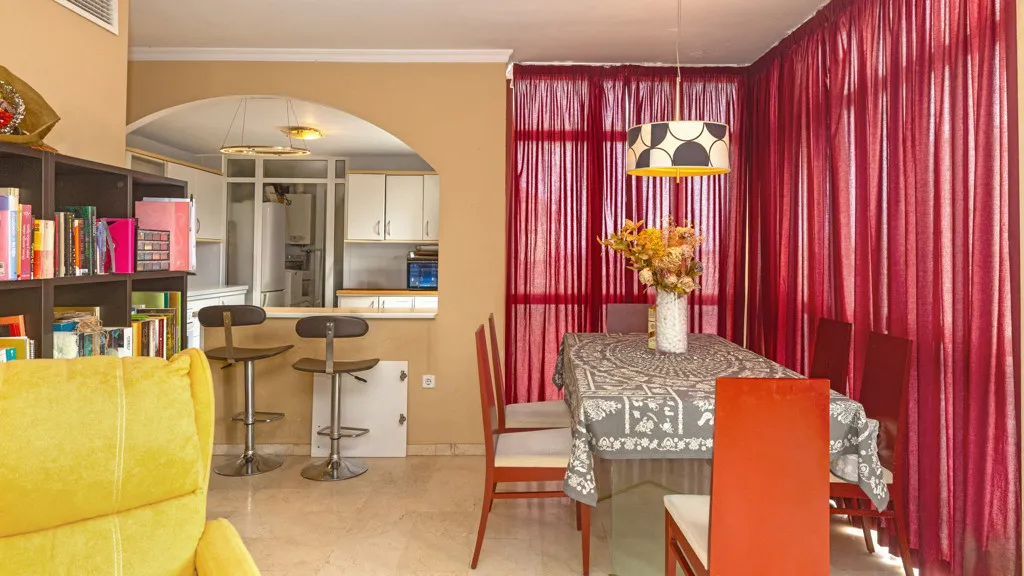 For sale Estepona Puerto apartment with 3 bedrooms