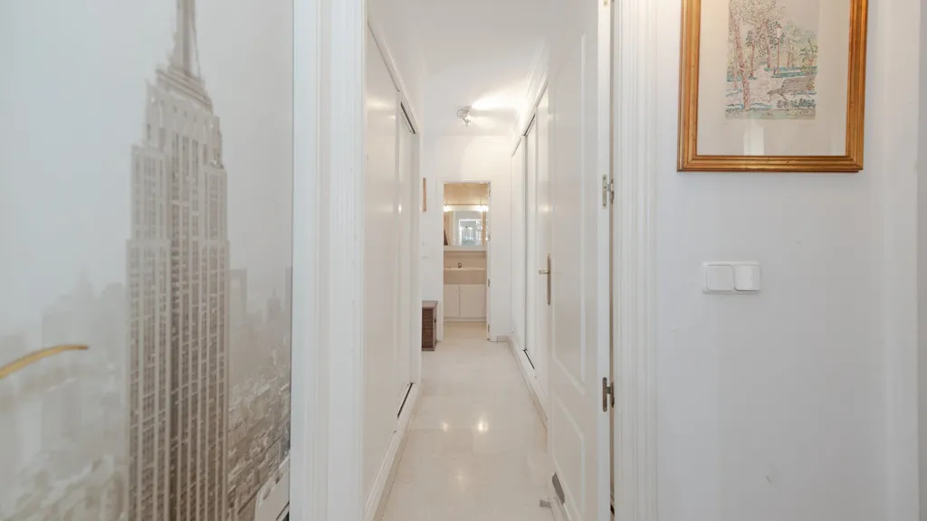 For sale Estepona Puerto apartment with 3 bedrooms