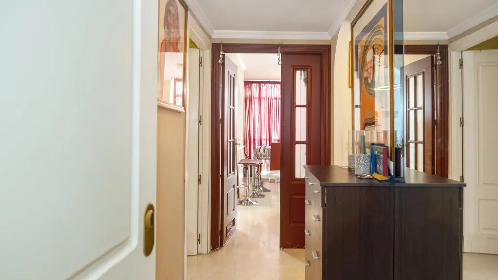 For sale Estepona Puerto apartment with 3 bedrooms