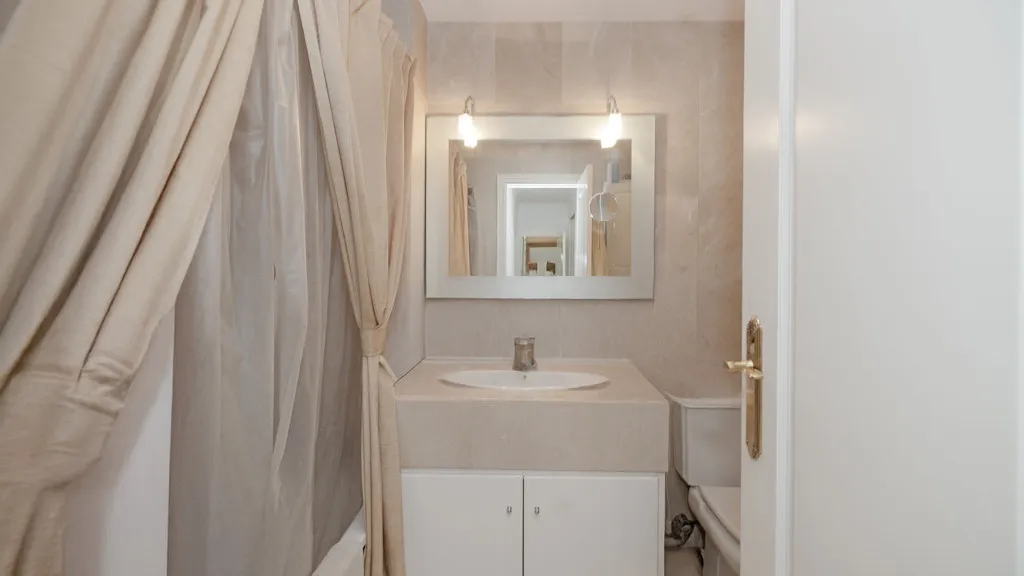 For sale Estepona Puerto apartment with 3 bedrooms