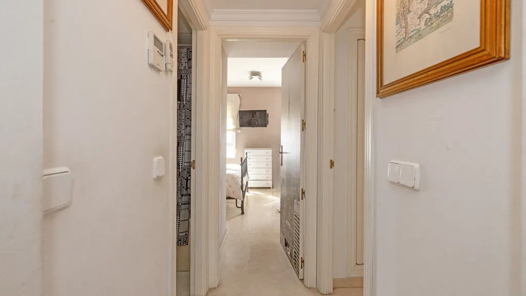 For sale Estepona Puerto apartment with 3 bedrooms