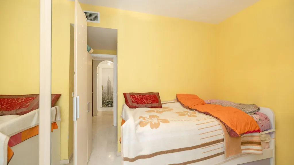 For sale Estepona Puerto apartment with 3 bedrooms