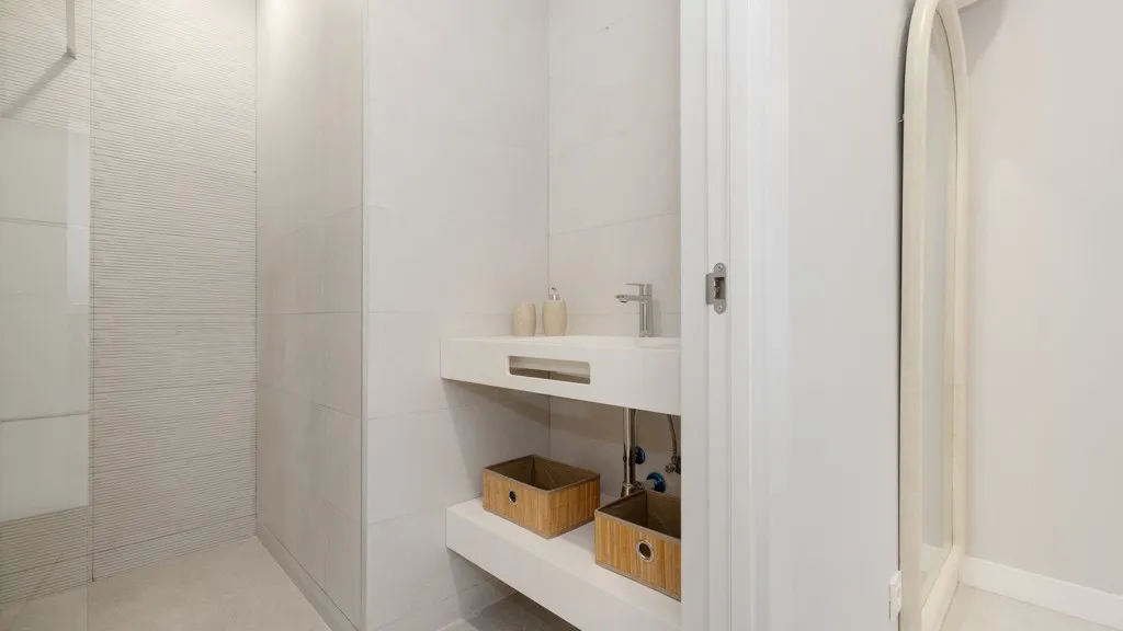 Estepona, apartamento de 2 dormitorios en venta