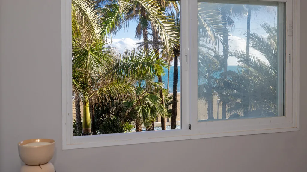 Estepona, apartamento de 2 dormitorios en venta