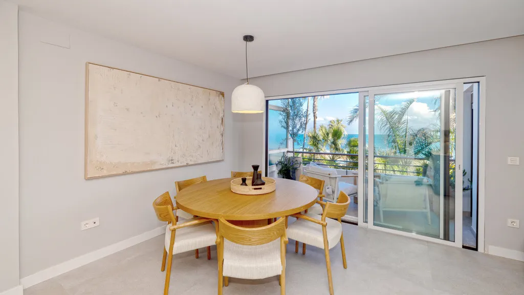 Estepona, apartamento de 2 dormitorios en venta