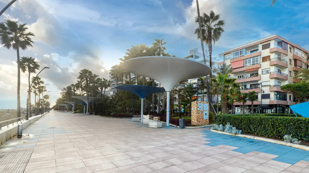 Estepona, apartamento de 2 dormitorios en venta