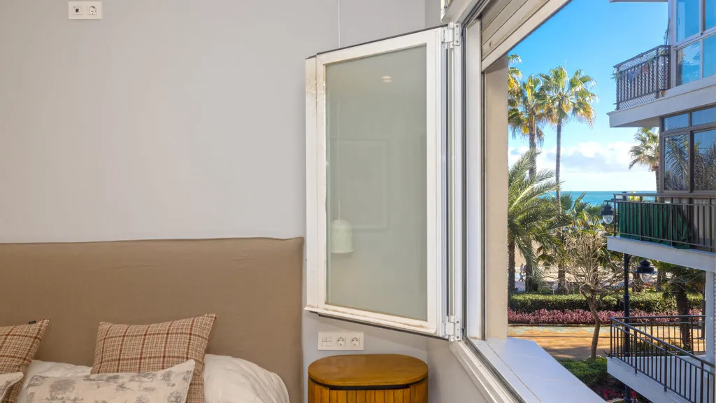 Estepona, apartamento de 2 dormitorios en venta