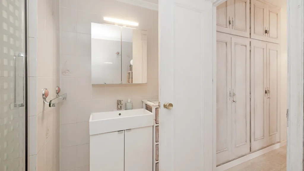 Buy 3 bedrooms apartment in Estepona