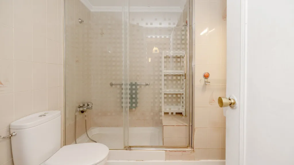 Buy 3 bedrooms apartment in Estepona