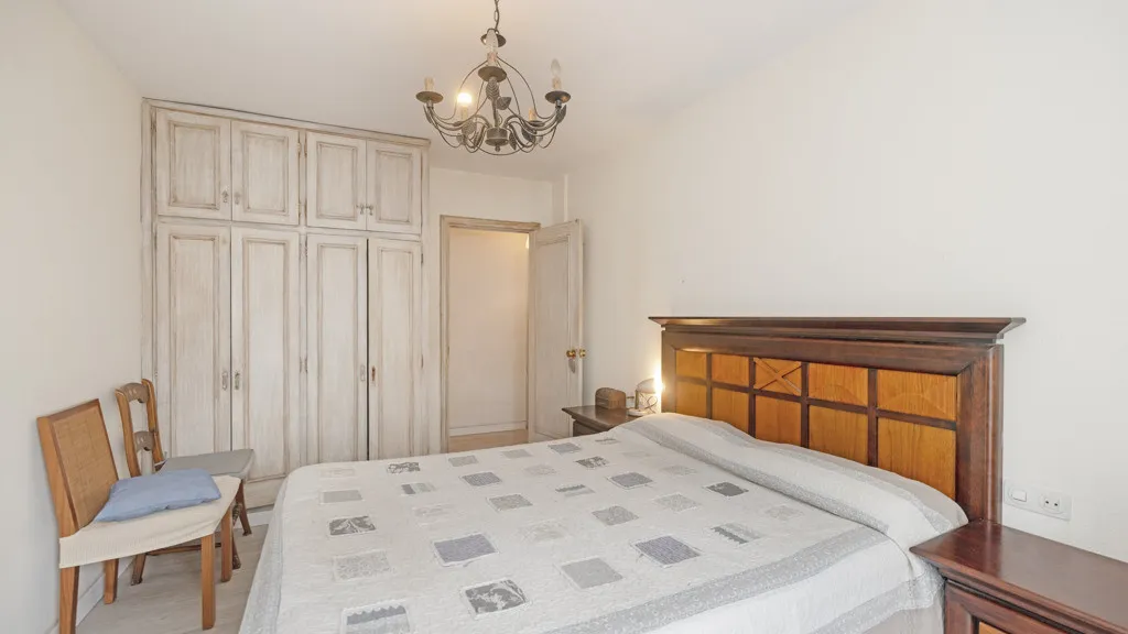 Buy 3 bedrooms apartment in Estepona