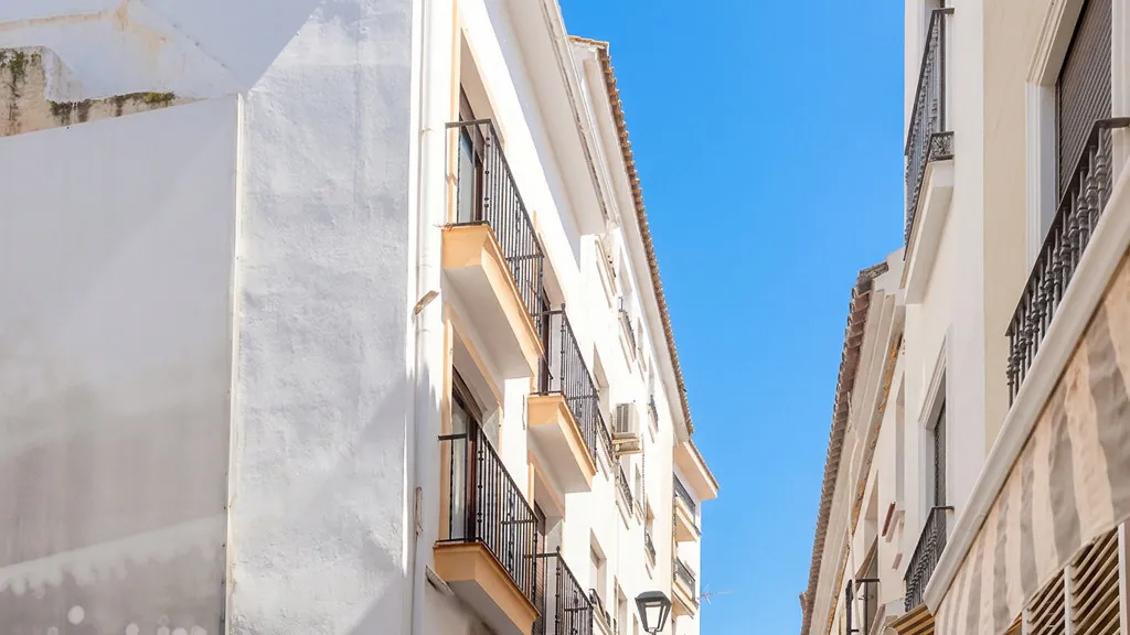 Buy 3 bedrooms apartment in Estepona