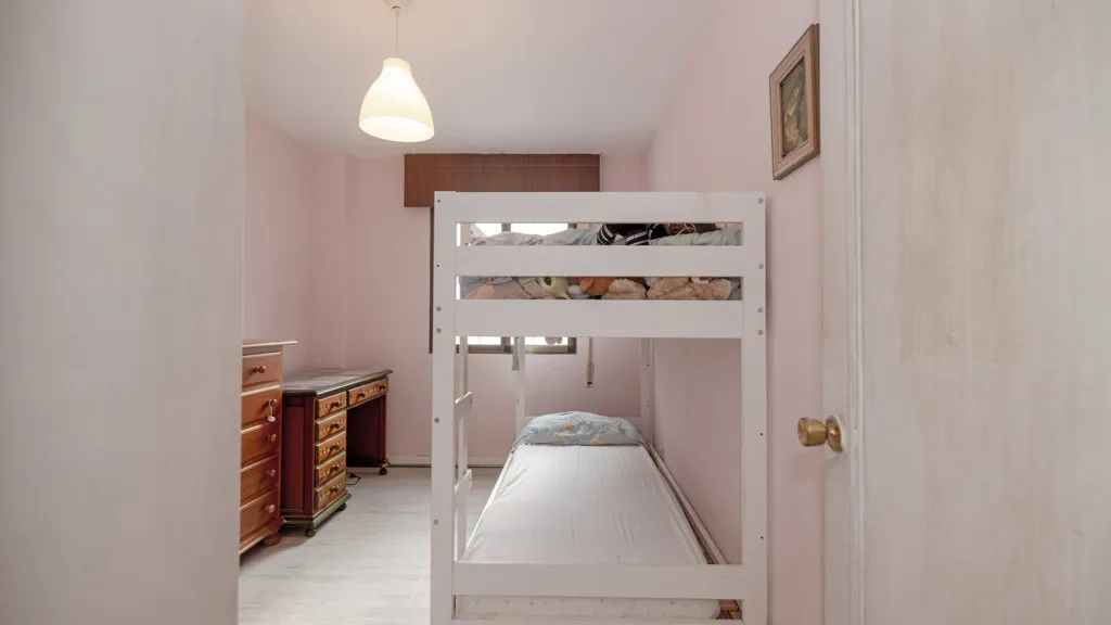 Buy 3 bedrooms apartment in Estepona