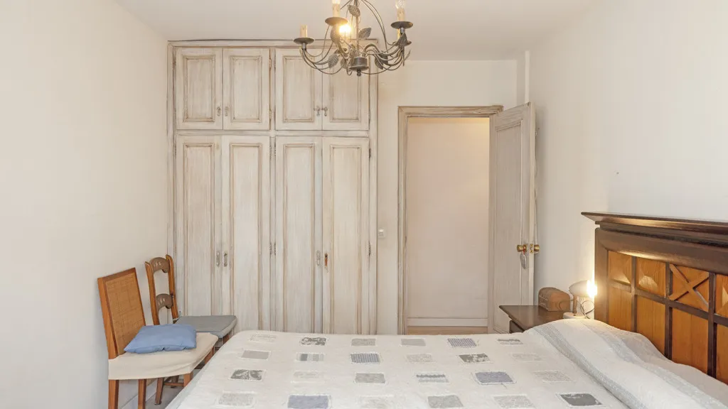 Buy 3 bedrooms apartment in Estepona