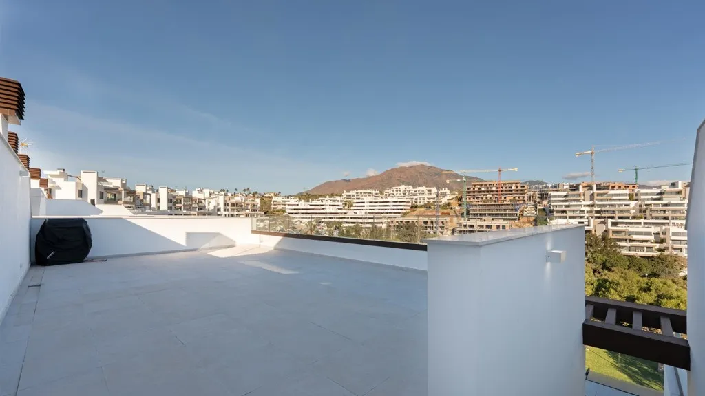 Estepona, apartamento en venta con 3 dormitorios