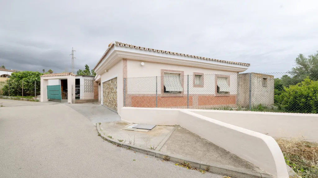 Chalet en venta de 2 dormitorios en Arroyo Vaquero