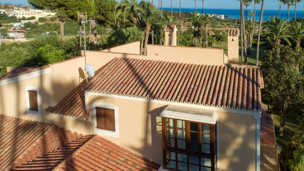 Buy Estepona 5 bedrooms chalet
