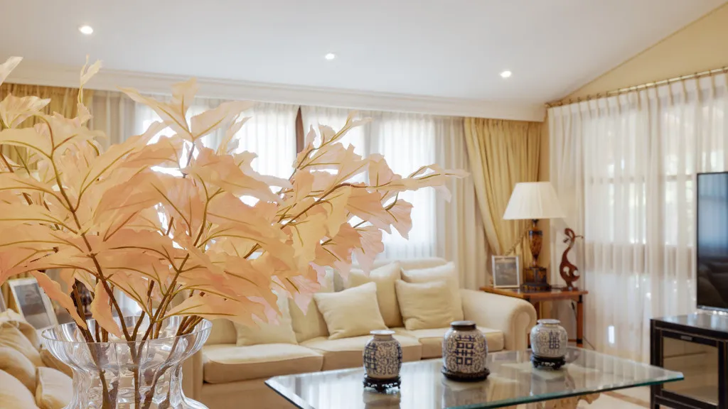 Buy Estepona 5 bedrooms chalet