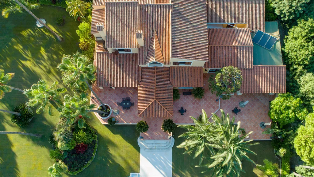 Buy Estepona 5 bedrooms chalet