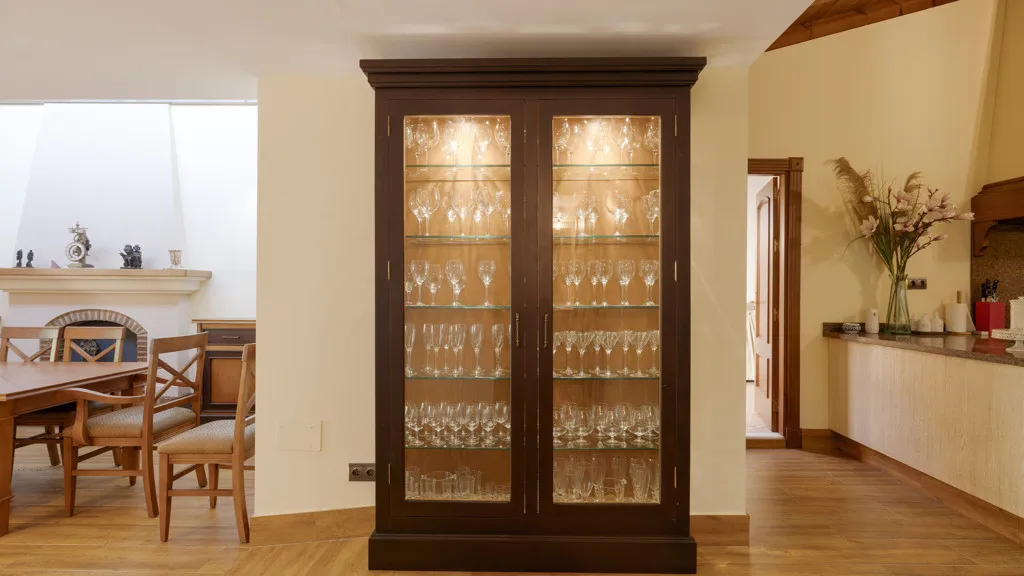 Buy Estepona 5 bedrooms chalet