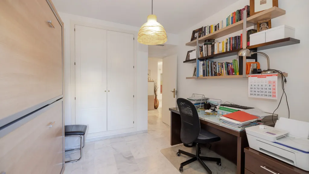 Apartment with 3 bedrooms for sale in Estepona Puerto