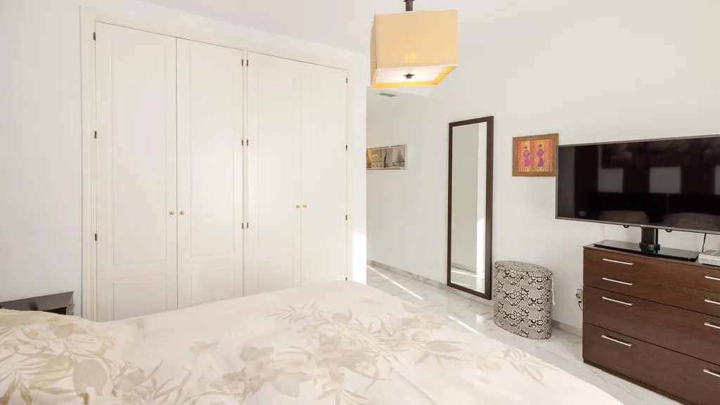 Apartment with 3 bedrooms for sale in Estepona Puerto