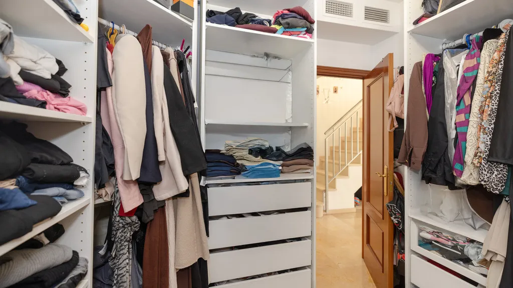 Apartamento con 3 dormitorios en venta en Estepona