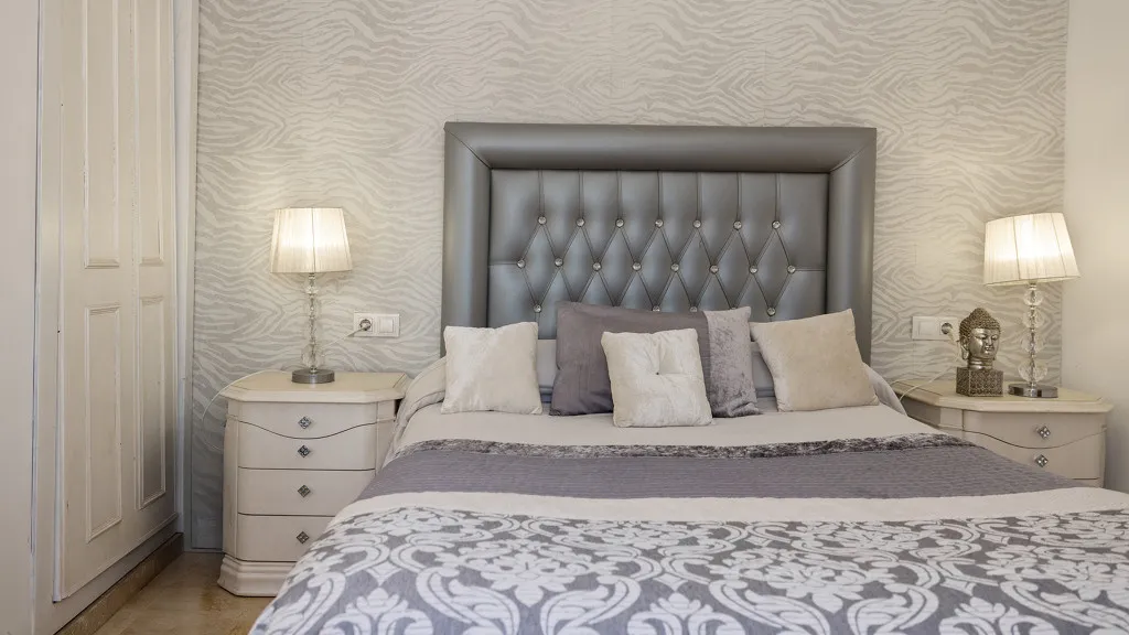 Apartamento con 3 dormitorios en venta en Estepona