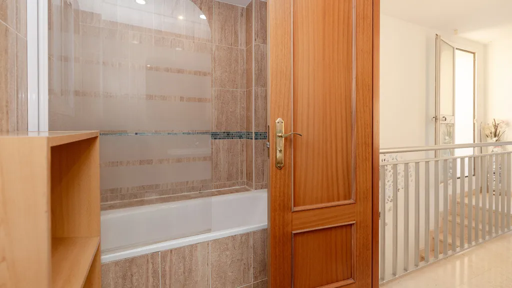 Apartamento con 3 dormitorios en venta en Estepona