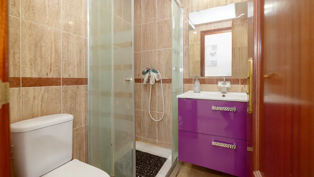 Apartamento con 3 dormitorios en venta en Estepona