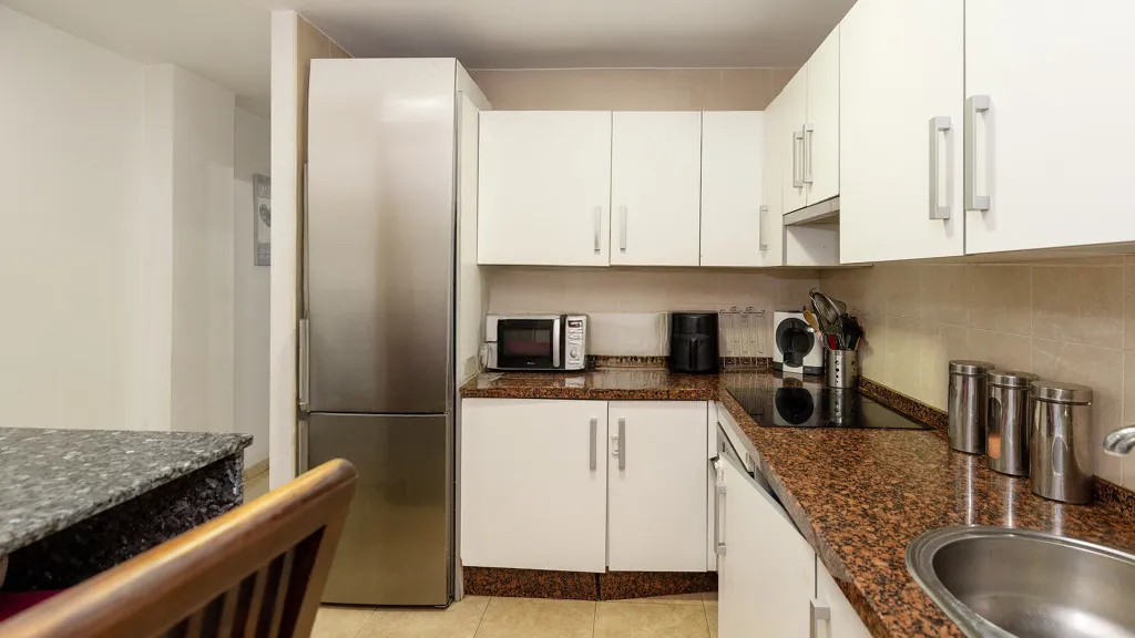 Apartamento con 3 dormitorios en venta en Estepona