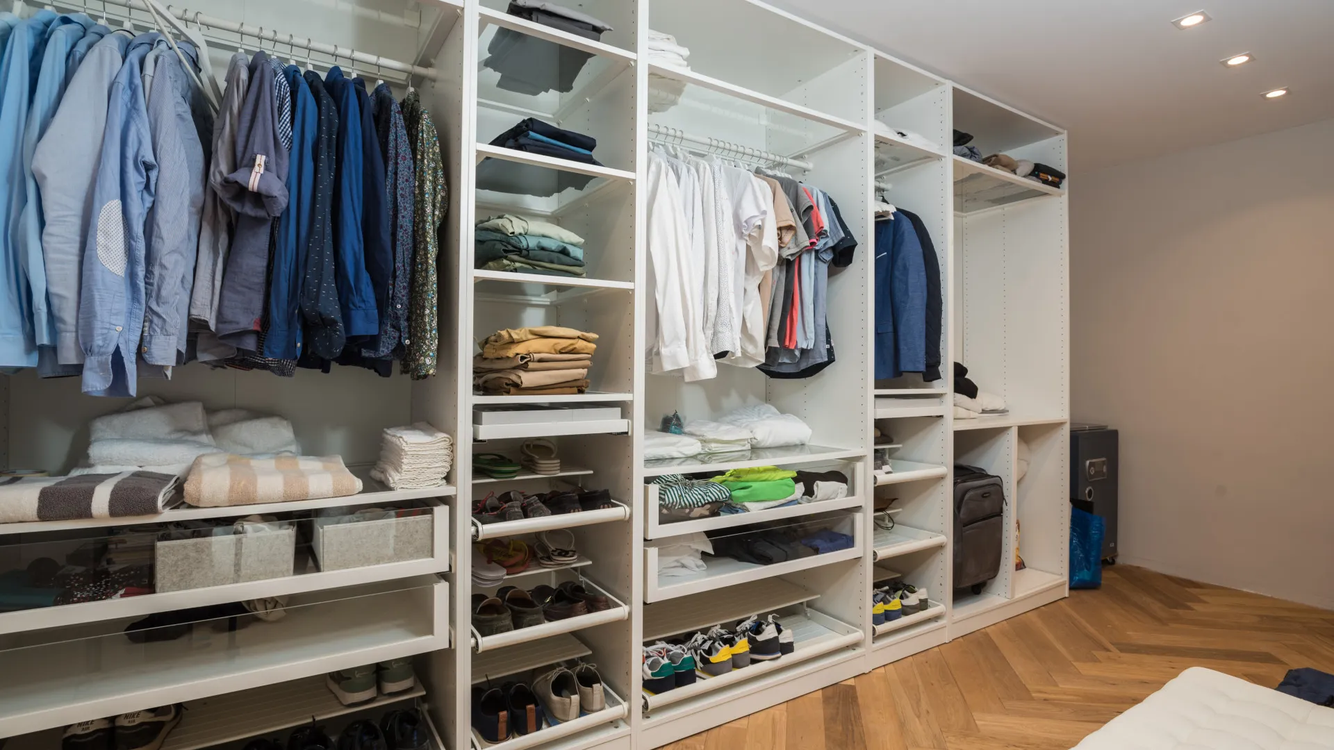 8 bedrooms villa in Elviria for sale