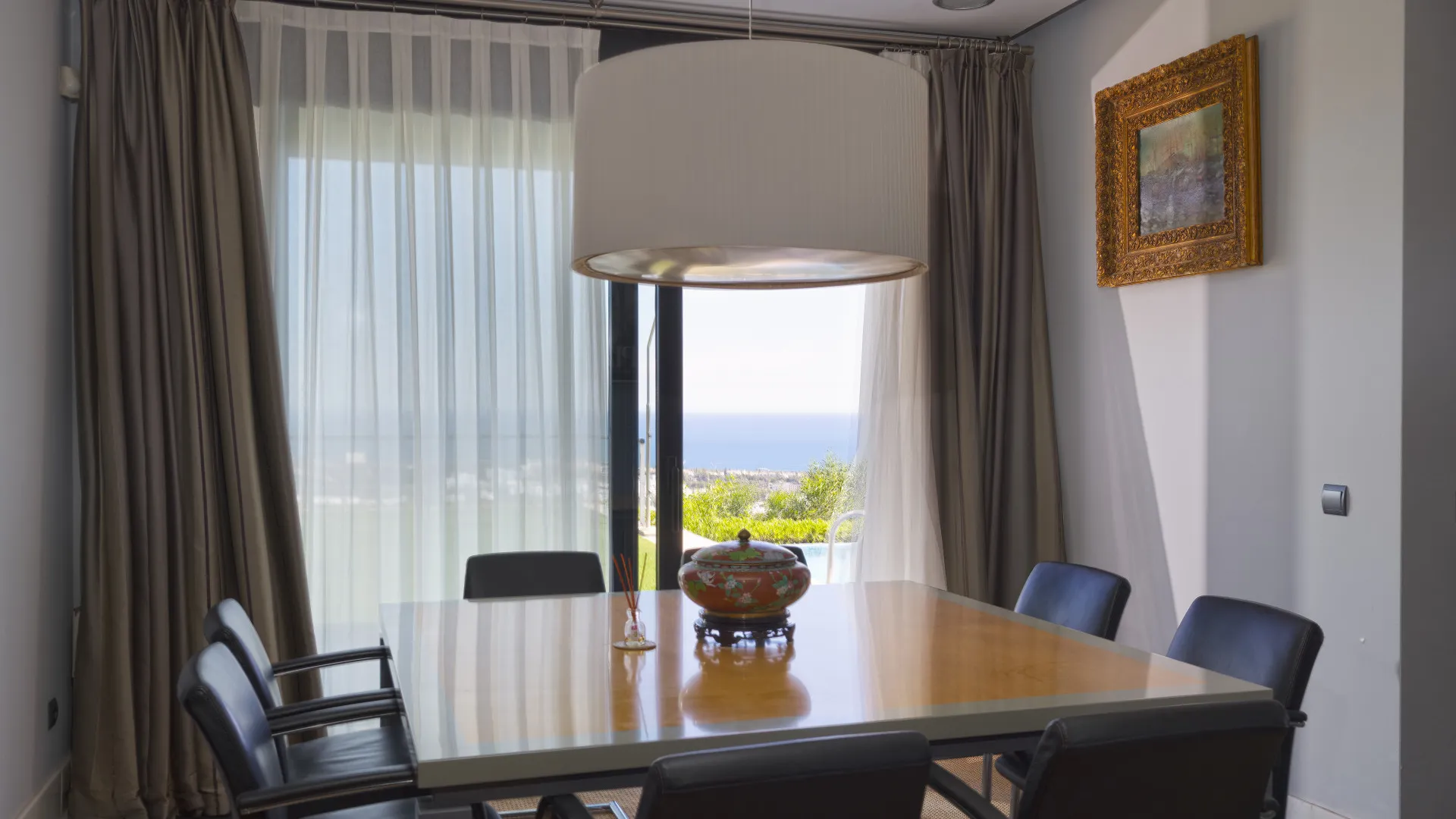 Villa for sale in Los Altos de los Monteros