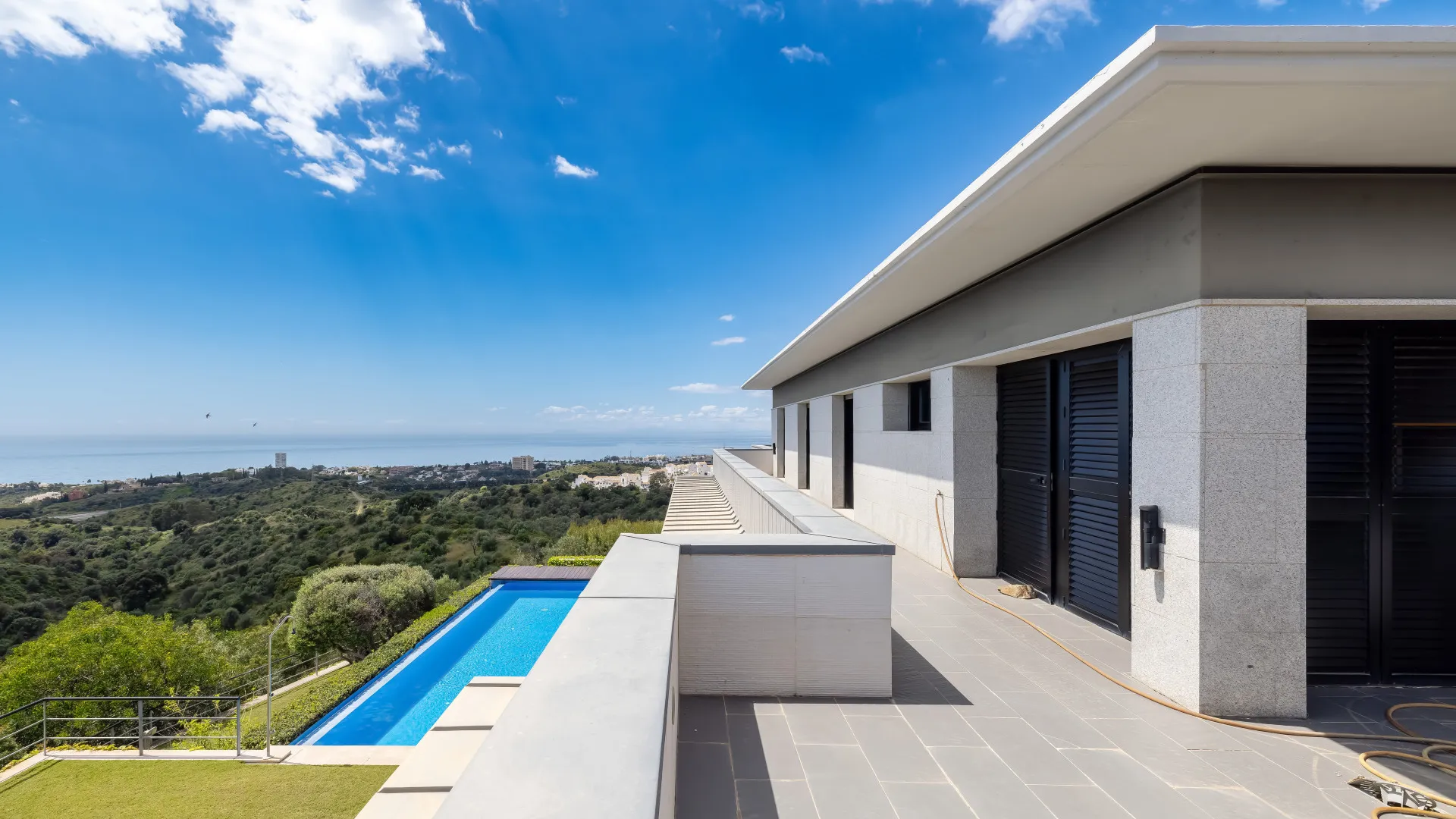 Villa for sale in Los Altos de los Monteros