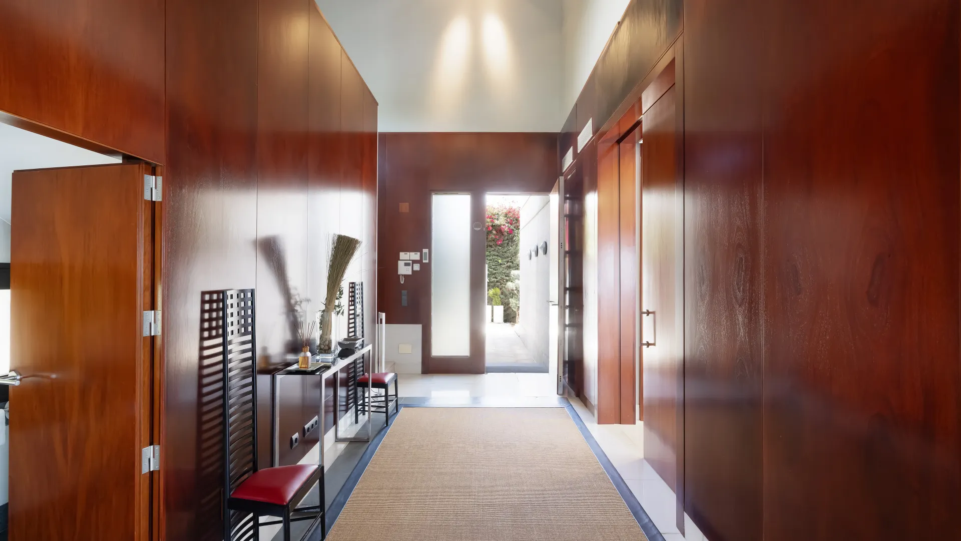 Villa for sale in Los Altos de los Monteros