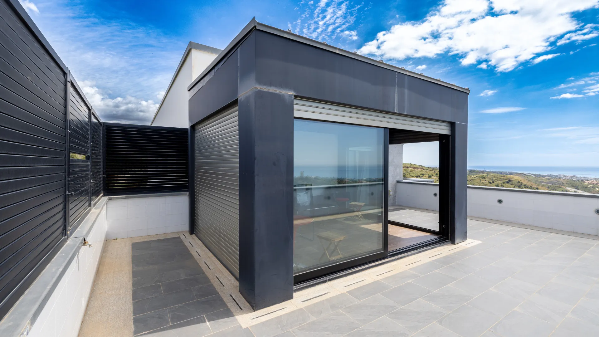 Villa for sale in Los Altos de los Monteros