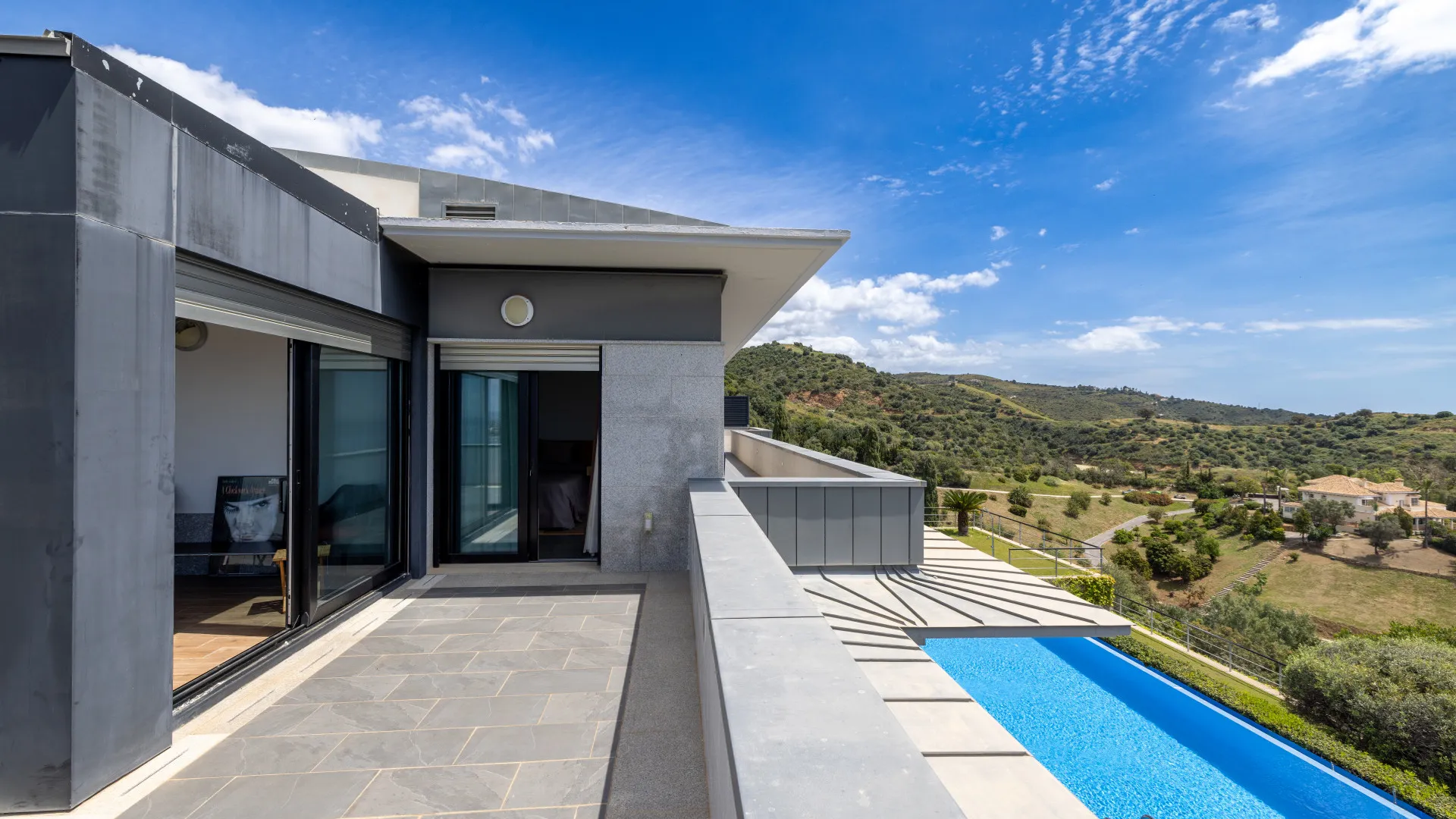 Villa for sale in Los Altos de los Monteros