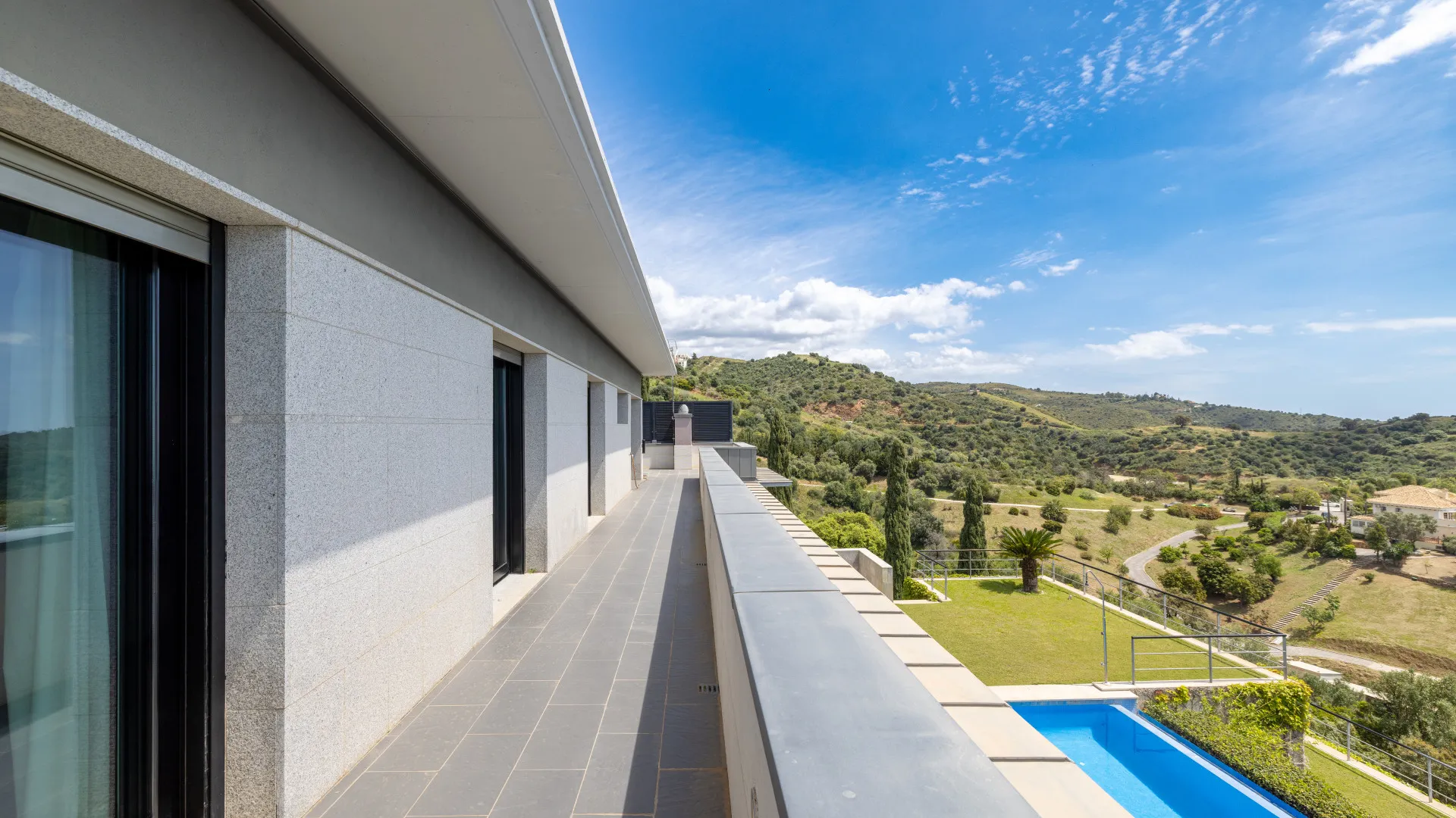 Villa for sale in Los Altos de los Monteros