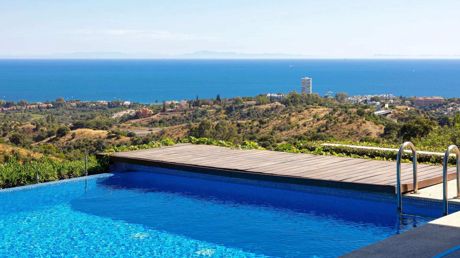 Villa for sale in Los Altos de los Monteros