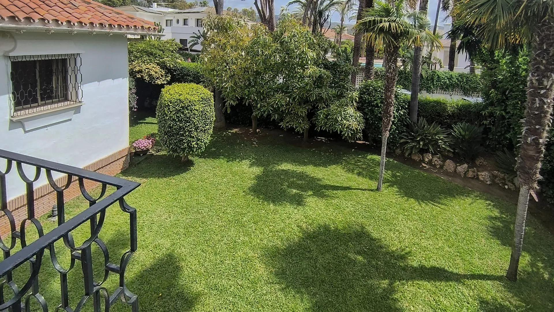 6 bedrooms villa in Los Monteros for sale