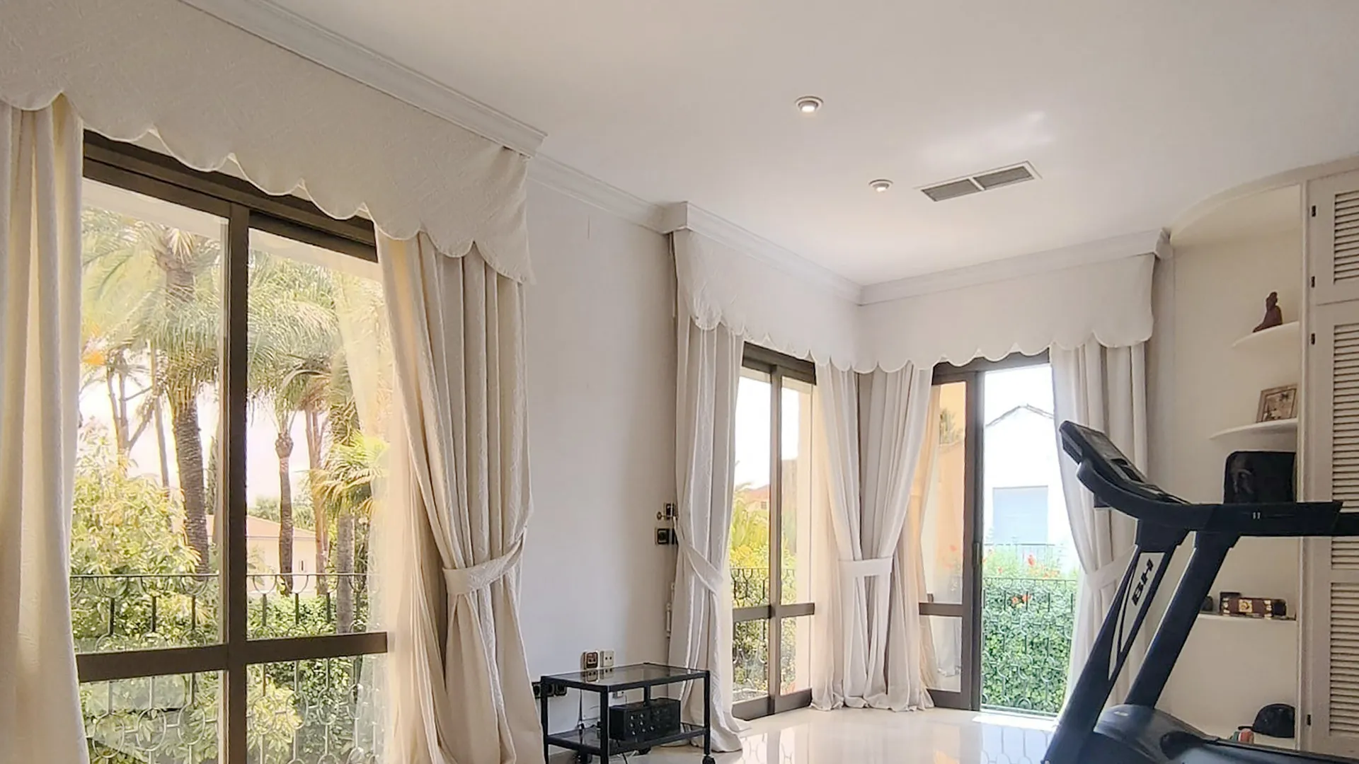 6 bedrooms villa in Los Monteros for sale