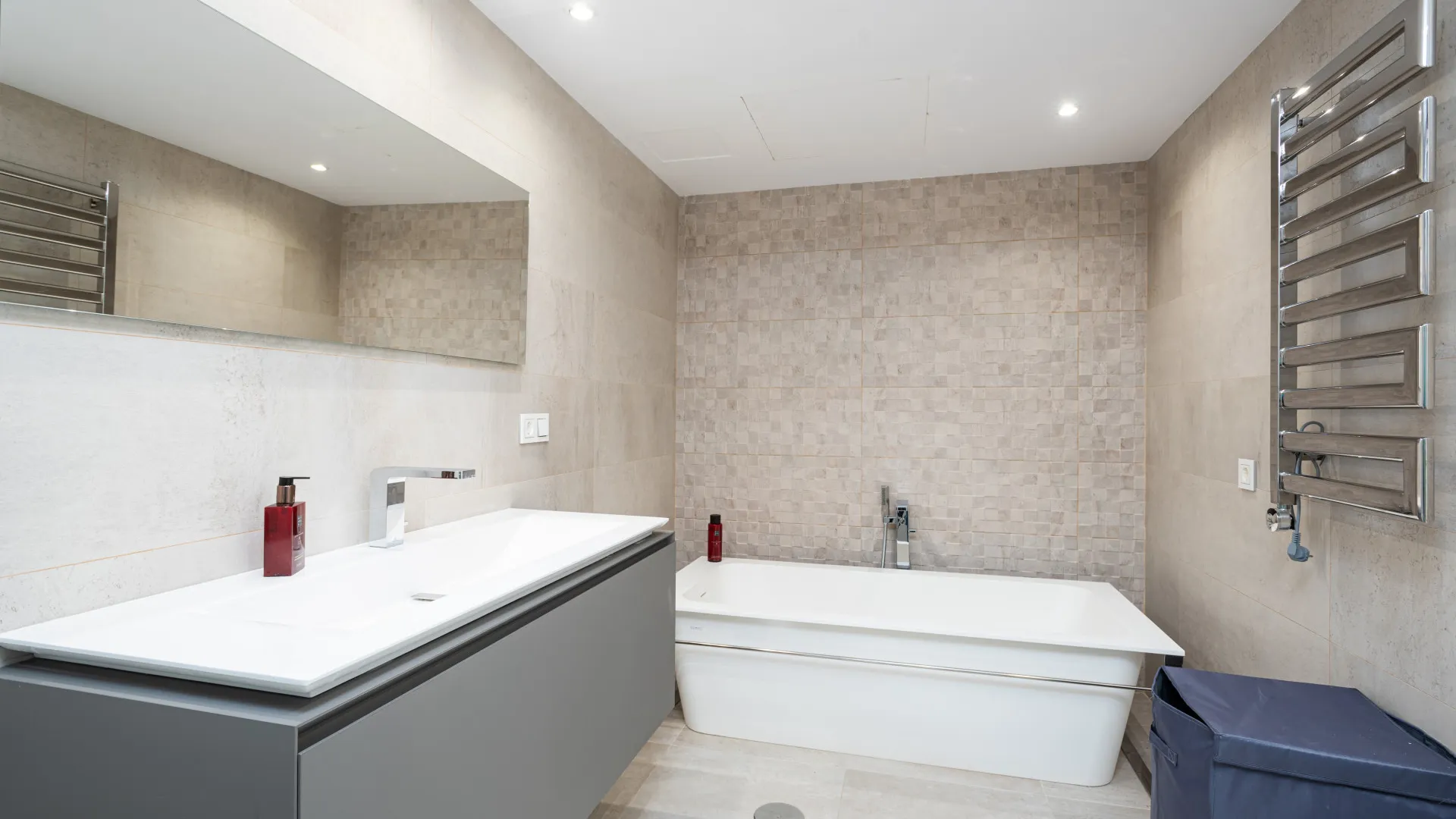 For sale apartment with 4 bedrooms in Marbella Centro