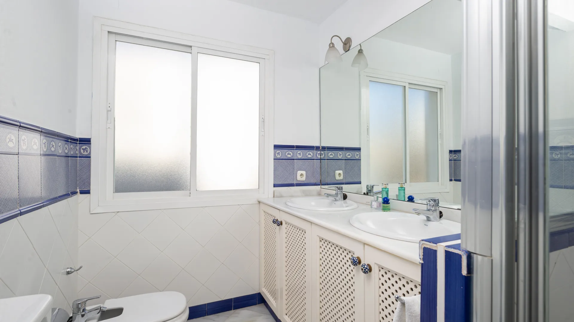 4 bedrooms apartment in Marbella Centro for sale